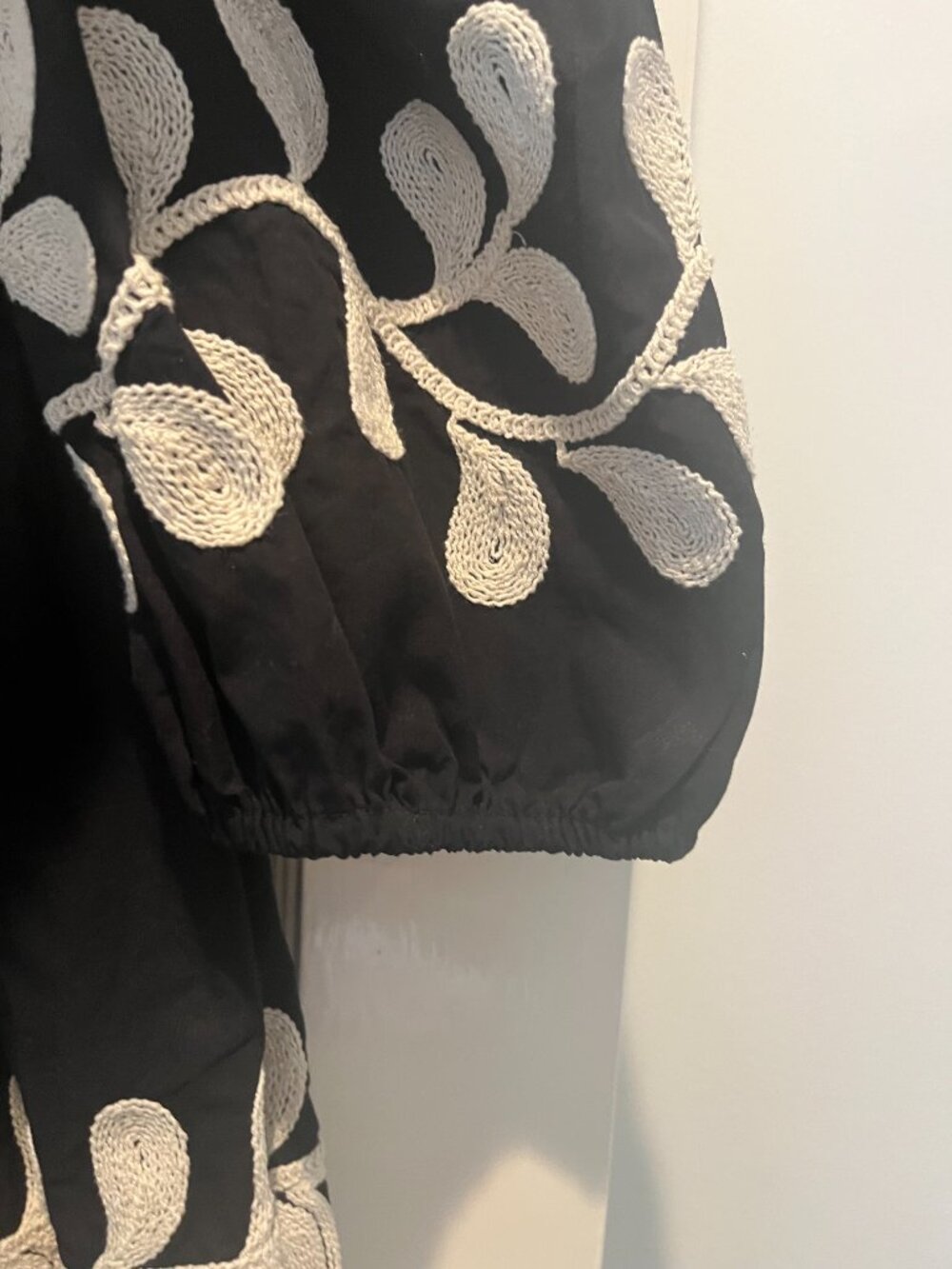 Anthropologie Black Peasant Blouse with Ivory Floral Embroidery - L - Picture 6 of 7